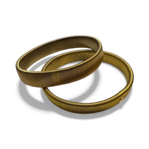 3/25🥳Gold-Tone Ribbed Bangle Bracelet Set (2 Pieces, Pre-Owned)